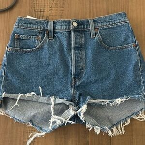 Levi 501s high waisted shorts denim medium wash